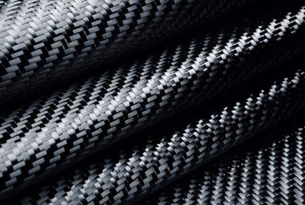 碳纤维制品是怎样被制造出来的？